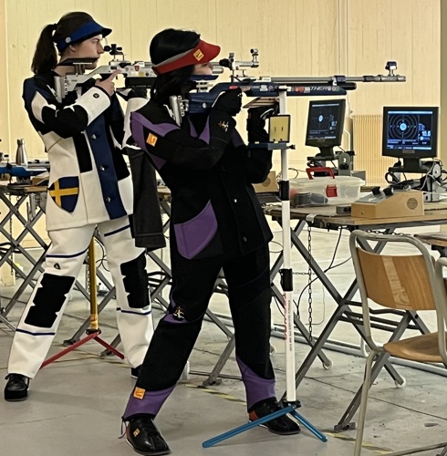 Amanda och Ninosca inför 5:e tävingsskottet